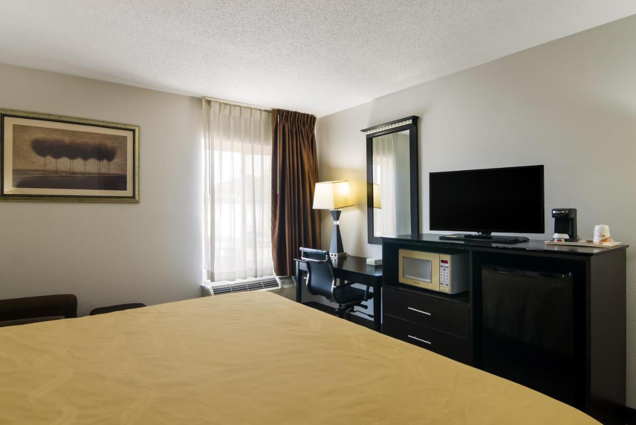 Quality Inn Aurora - Naperville Area Exterior foto